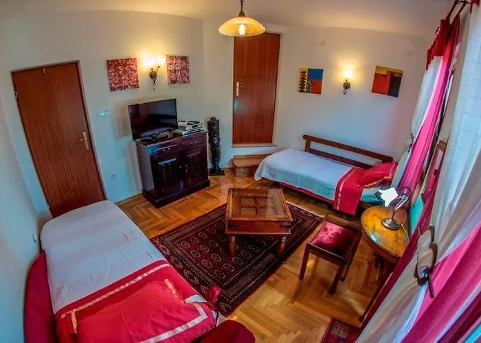 Beautiful-banjole-beachside-apartment-a1-150m-from-the-beach *
