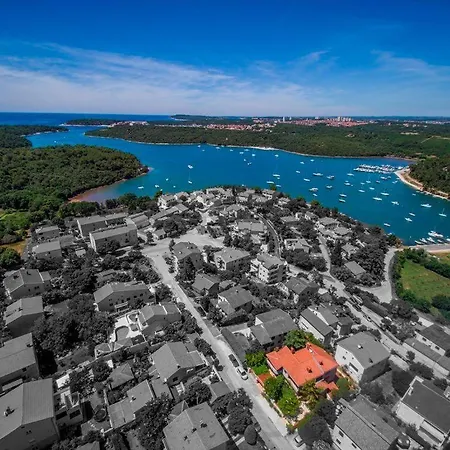 Beautiful-banjole-beachside-apartment-a1-150m-from-the-beach Banjole