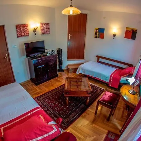 Beautiful-banjole-beachside-apartment-a1-150m-from-the-beach *